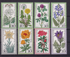 Bundesrepublik MNH ** Flower sets from 1975 & 77 867-70, 949-52